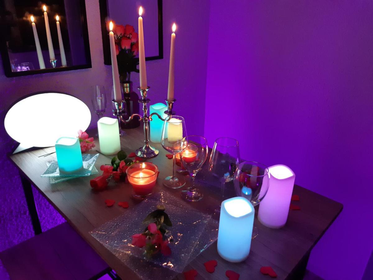 Luxe Sauna Privatif Et Grand Bain Jacuzzi A Deux A Biscarosse Plage Pour Nuit Romantique Avec Decoration Led Et Bougies บิสการ์รอส ภายนอก รูปภาพ