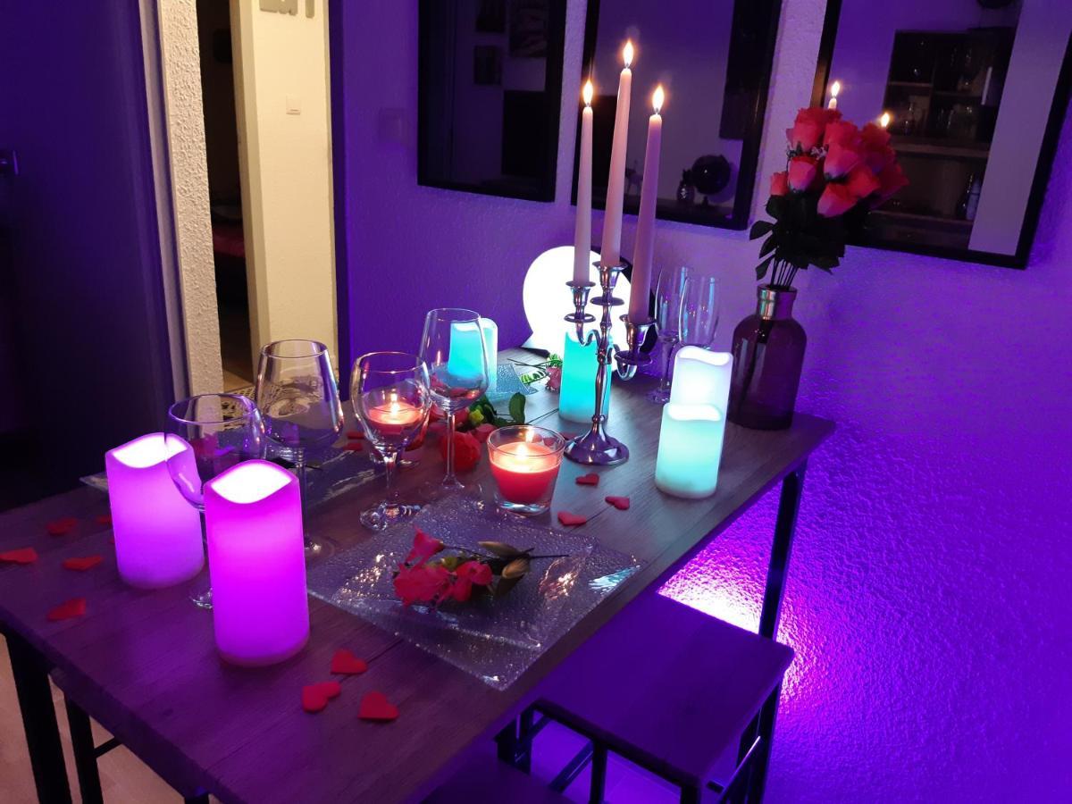 Luxe Sauna Privatif Et Grand Bain Jacuzzi A Deux A Biscarosse Plage Pour Nuit Romantique Avec Decoration Led Et Bougies บิสการ์รอส ภายนอก รูปภาพ