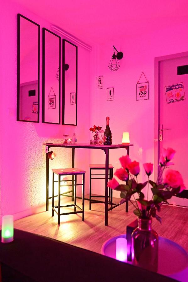 Luxe Sauna Privatif Et Grand Bain Jacuzzi A Deux A Biscarosse Plage Pour Nuit Romantique Avec Decoration Led Et Bougies บิสการ์รอส ภายนอก รูปภาพ